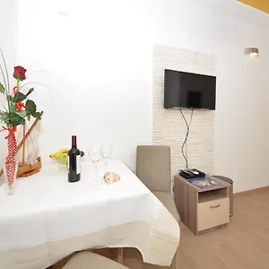 4* Guest house Mia